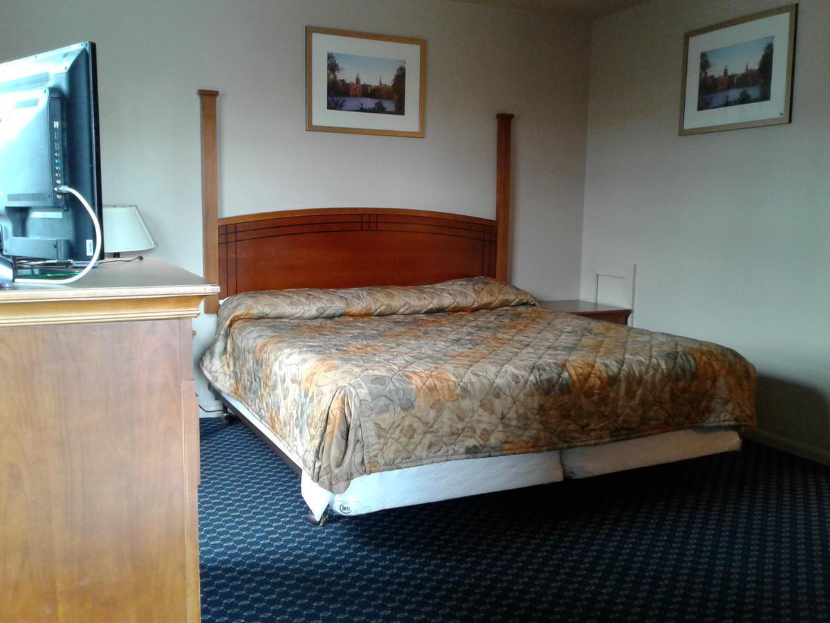 Surrey Motel Оттава Экстерьер фото